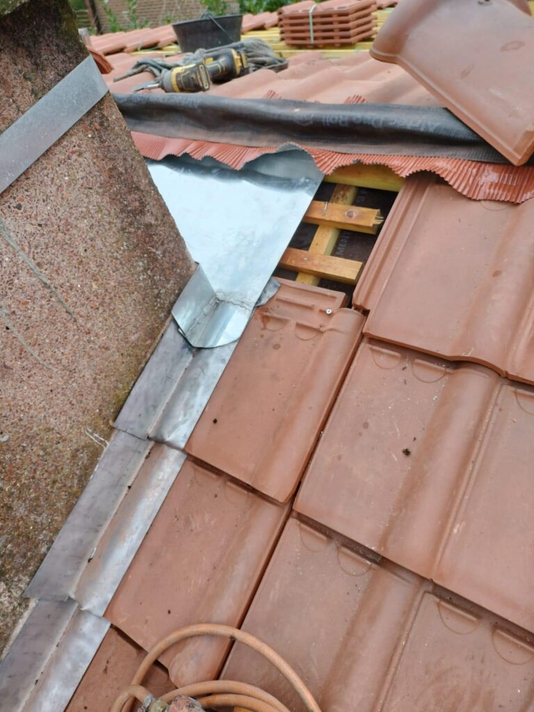 chantier toiture - granit et ardoise