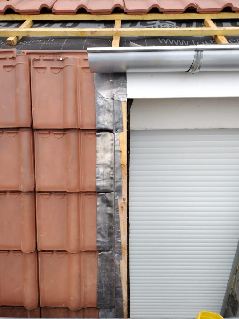 chantier toiture - granit et ardoise