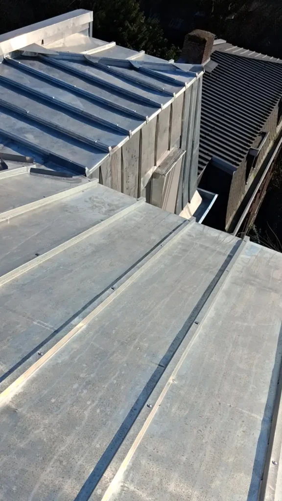 Zinc & ardoise sur une maison de 1930 — Roubaix